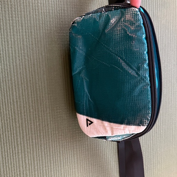 Rareform Zion Sling Bag Recycled Billboard Crossbody Teal - Picture 2 of 9